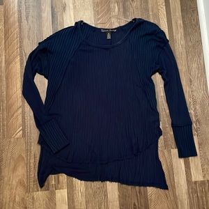 Navy top